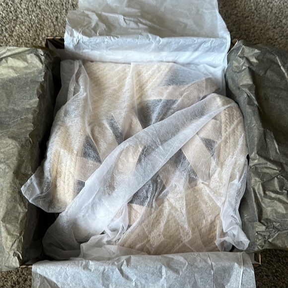 NIB Charles by Charles David Alyce Elastic Strap Wedge Espadrille Sandals 9 Nude - Picture 8 of 9